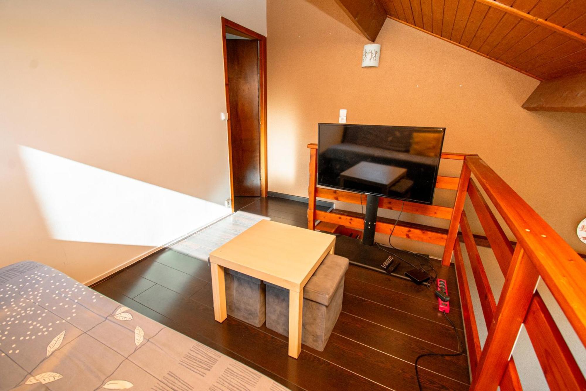 Terrasse Des Monts - Duplex Independant De Charme Lägenhet Les Hopitaux-Neufs Exteriör bild